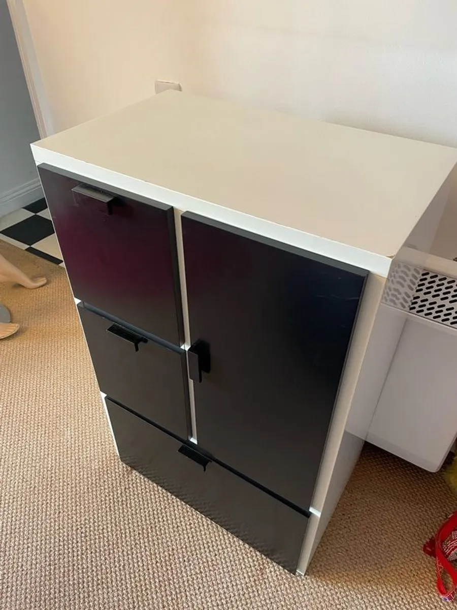 Children's Cabinet - Image 1