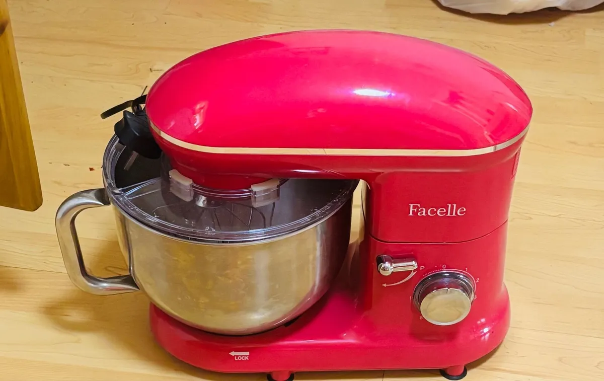 Stand mixer - Image 1