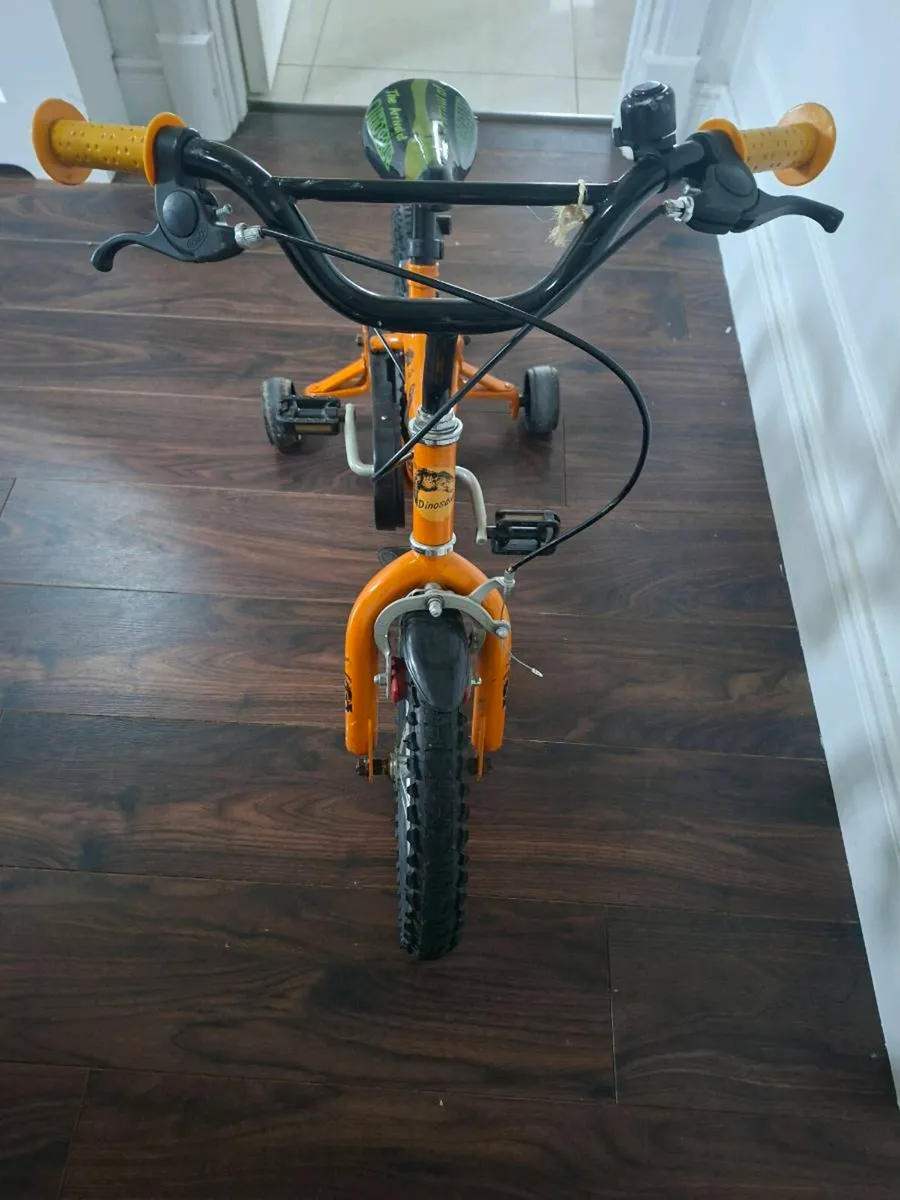Child's dinosaur themed bike - Image 3