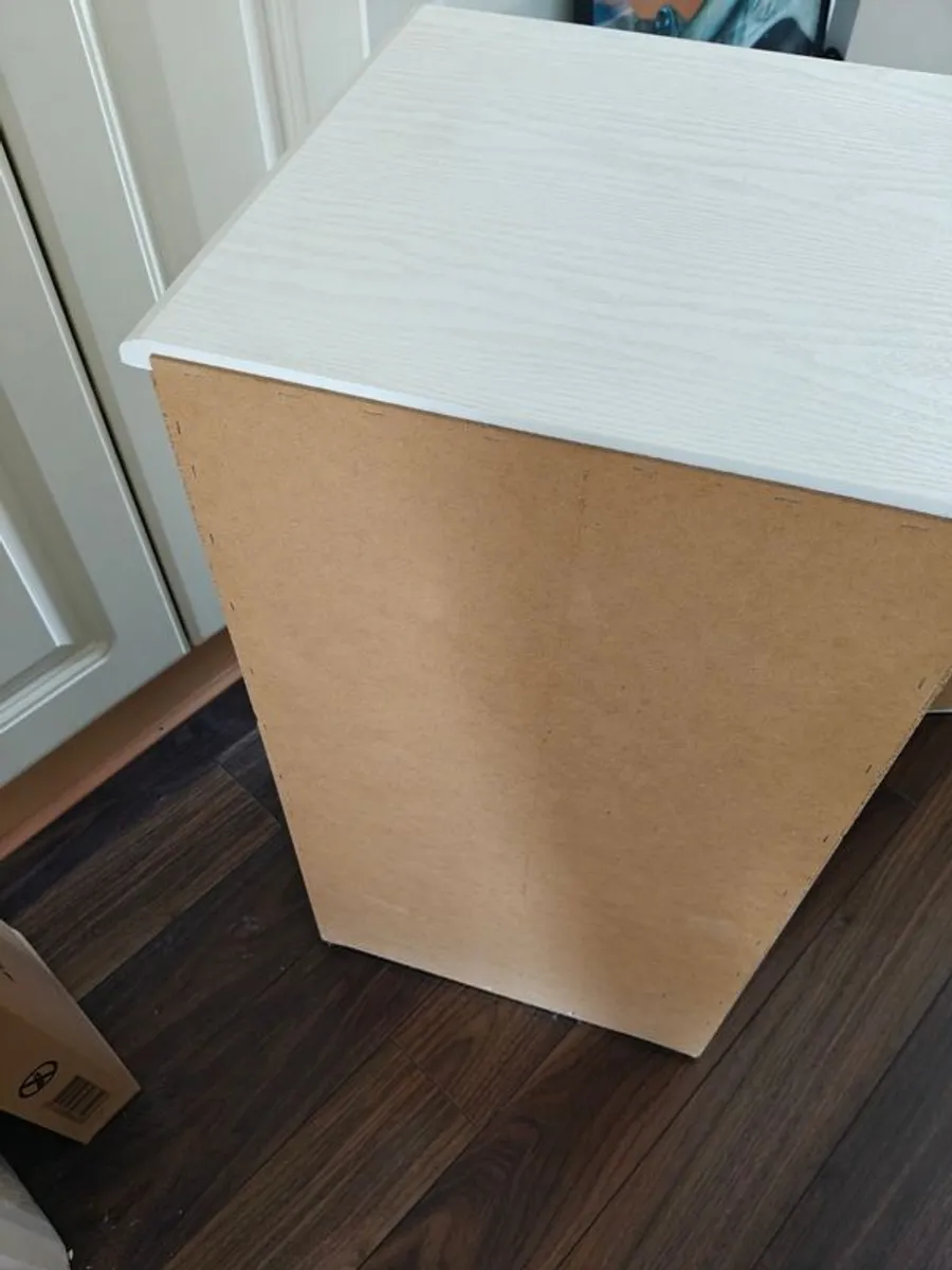 Bedside tables - Image 3