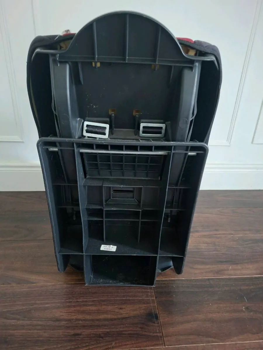 Baby car seat - Image 4