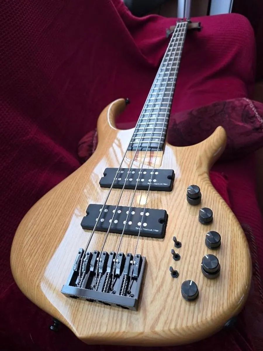 Sire Marcus Miller M5 (2nd Generation) 4 String Bass Guitar in Natural Ash - Image 4