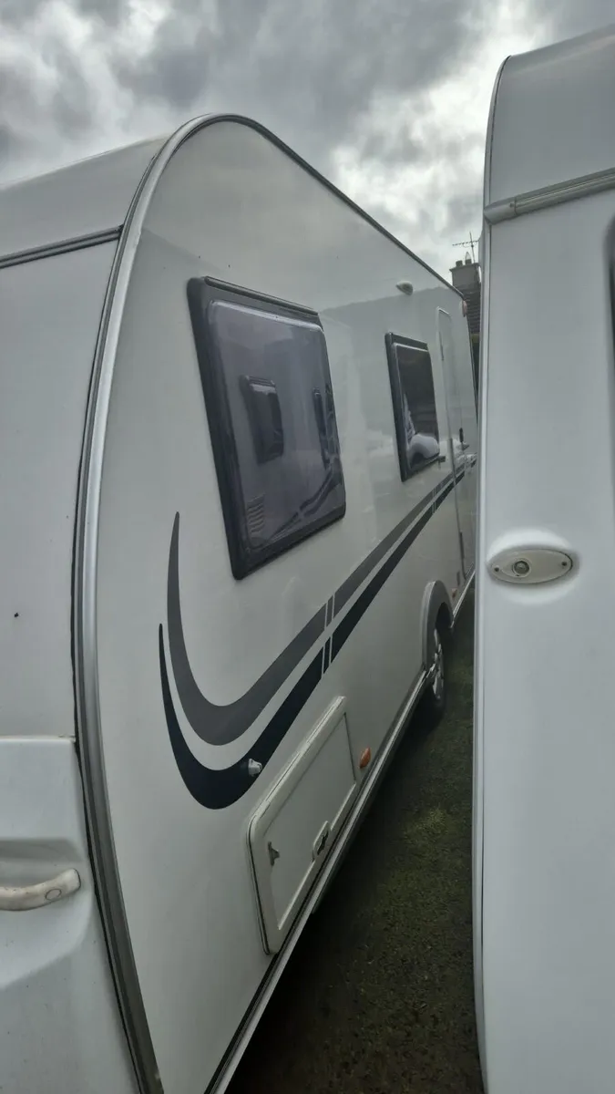 Adria altea 6 berth fixed bunk beds - Image 2