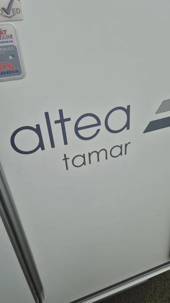 Adria altea 6 berth fixed bunk beds - Image 3