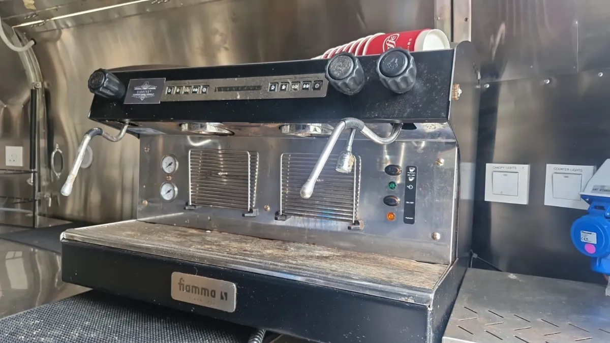 High Quality Coffee Trailer Fully Equipped - Image 4