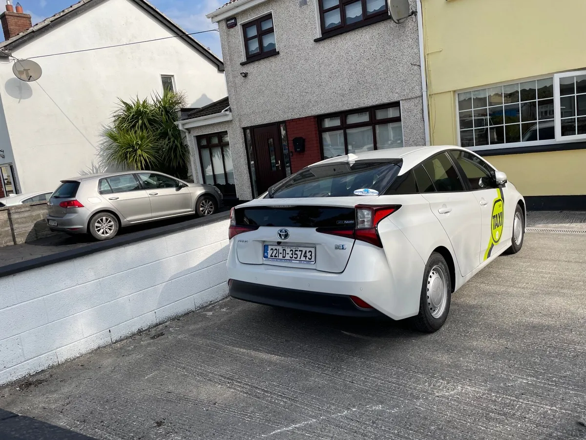 Taxi to rent - Image 2