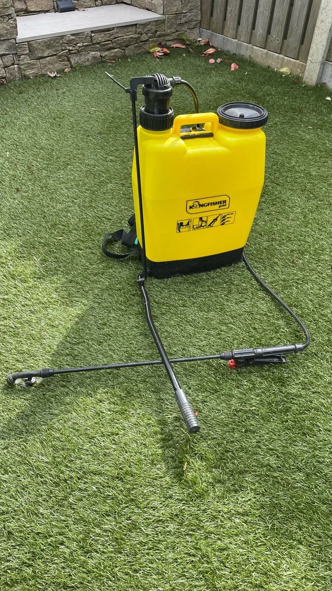Knapsack sprayer - Image 1