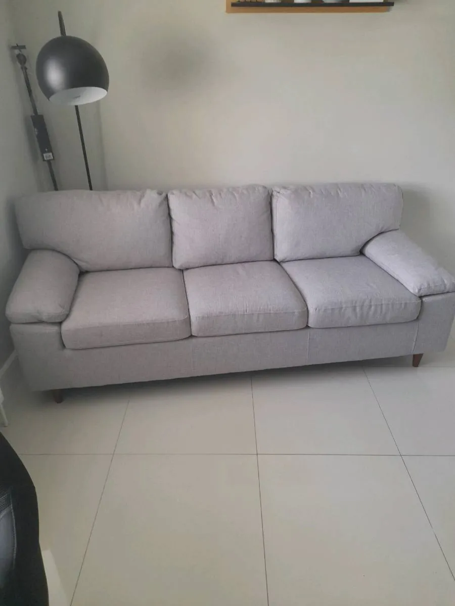 3 seater couch - Image 3