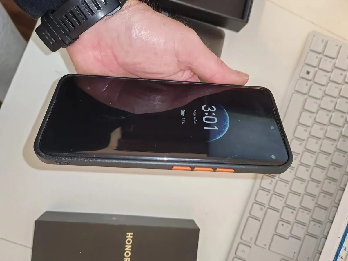 Honor magic 6 pro Phone - Image 3
