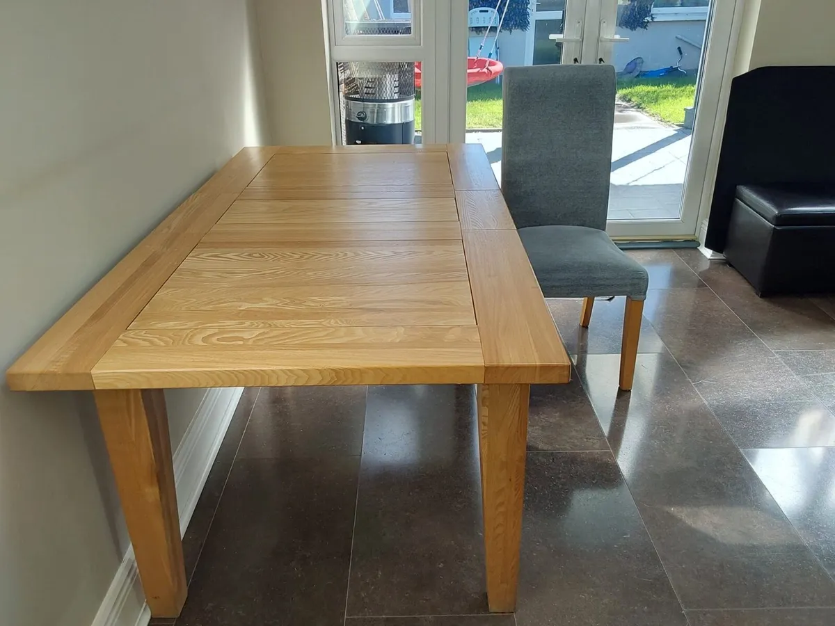 Extendable Dining Table and 8 chairs - Image 2