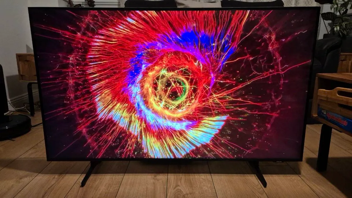 Samsung 50" 8-Series Crystal UHD 4K Smart TV - Image 2