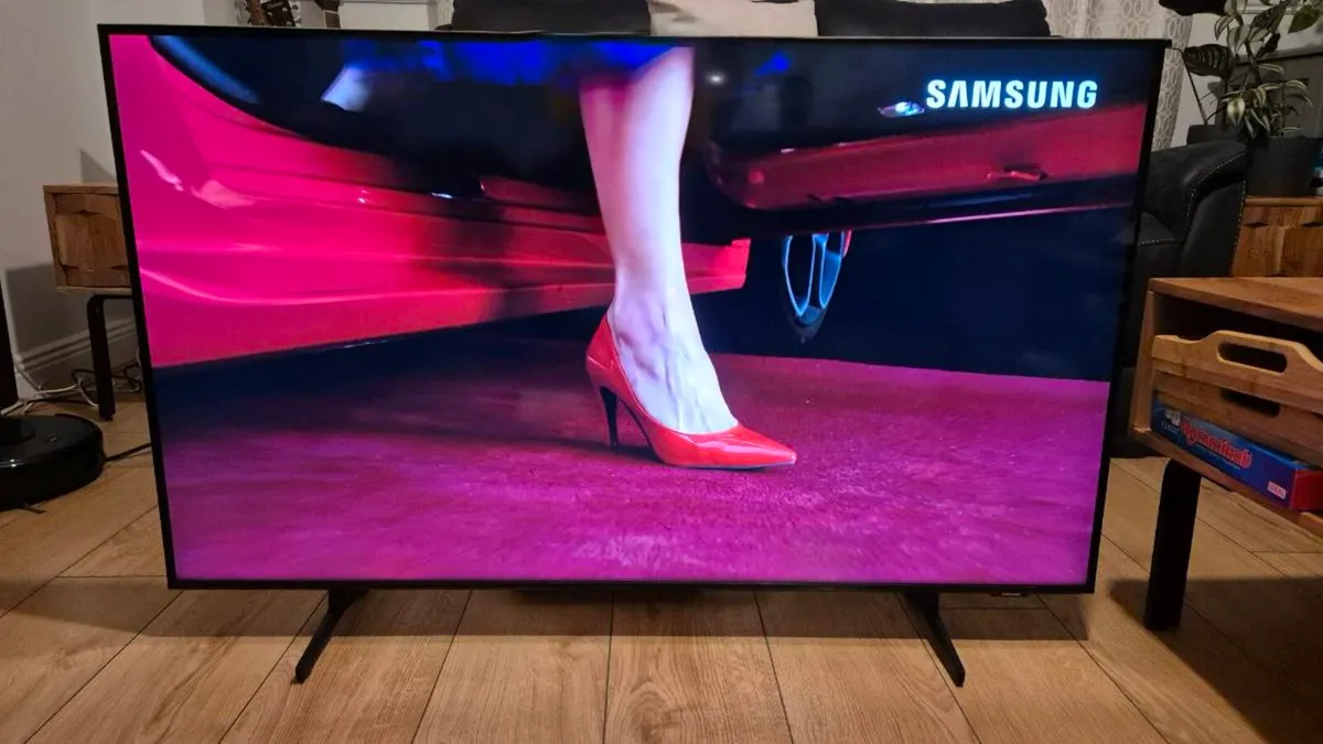 Samsung 50" 8-Series Crystal UHD 4K Smart TV - Image 4