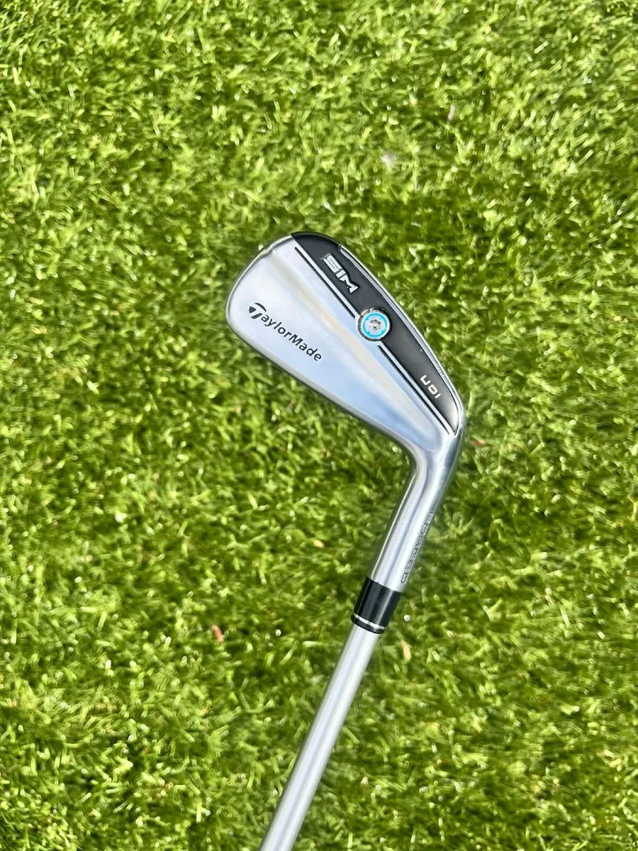 TaylorMade SIM UDI 2-Iron - Near New Condition - Image 1