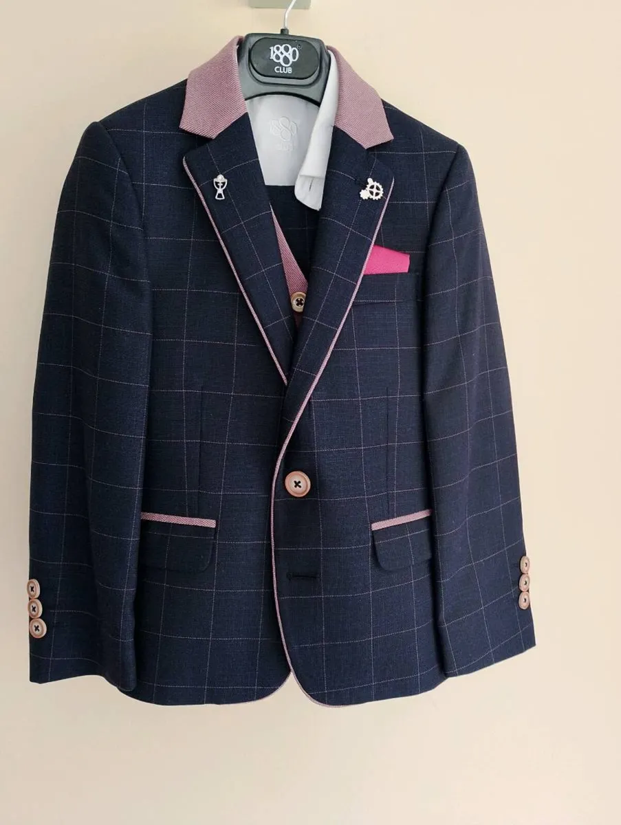 Boys communion suit - Image 1