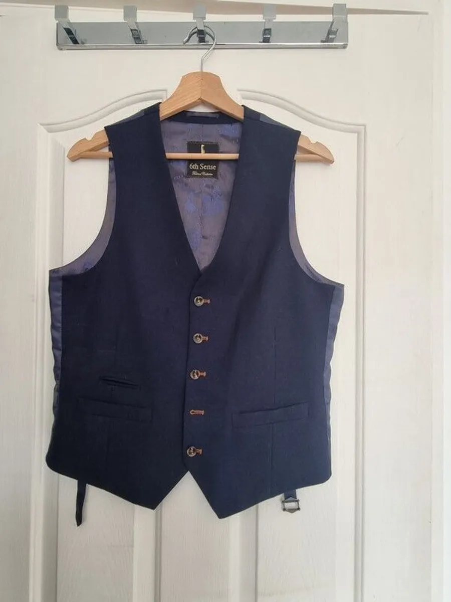 3 piece suit - Image 4