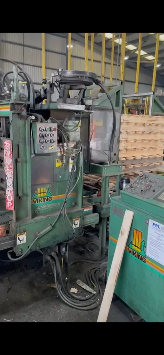 Viking 304 pallet making machine - Image 1