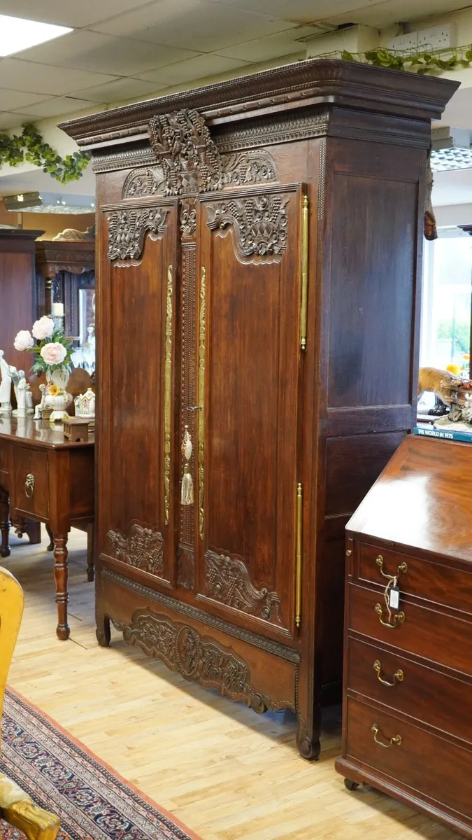 Antique French Oak Armoire / Press - Image 3