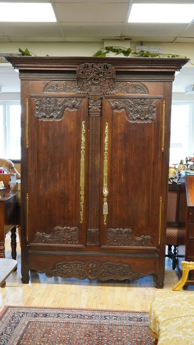 Antique French Oak Armoire / Press - Image 2
