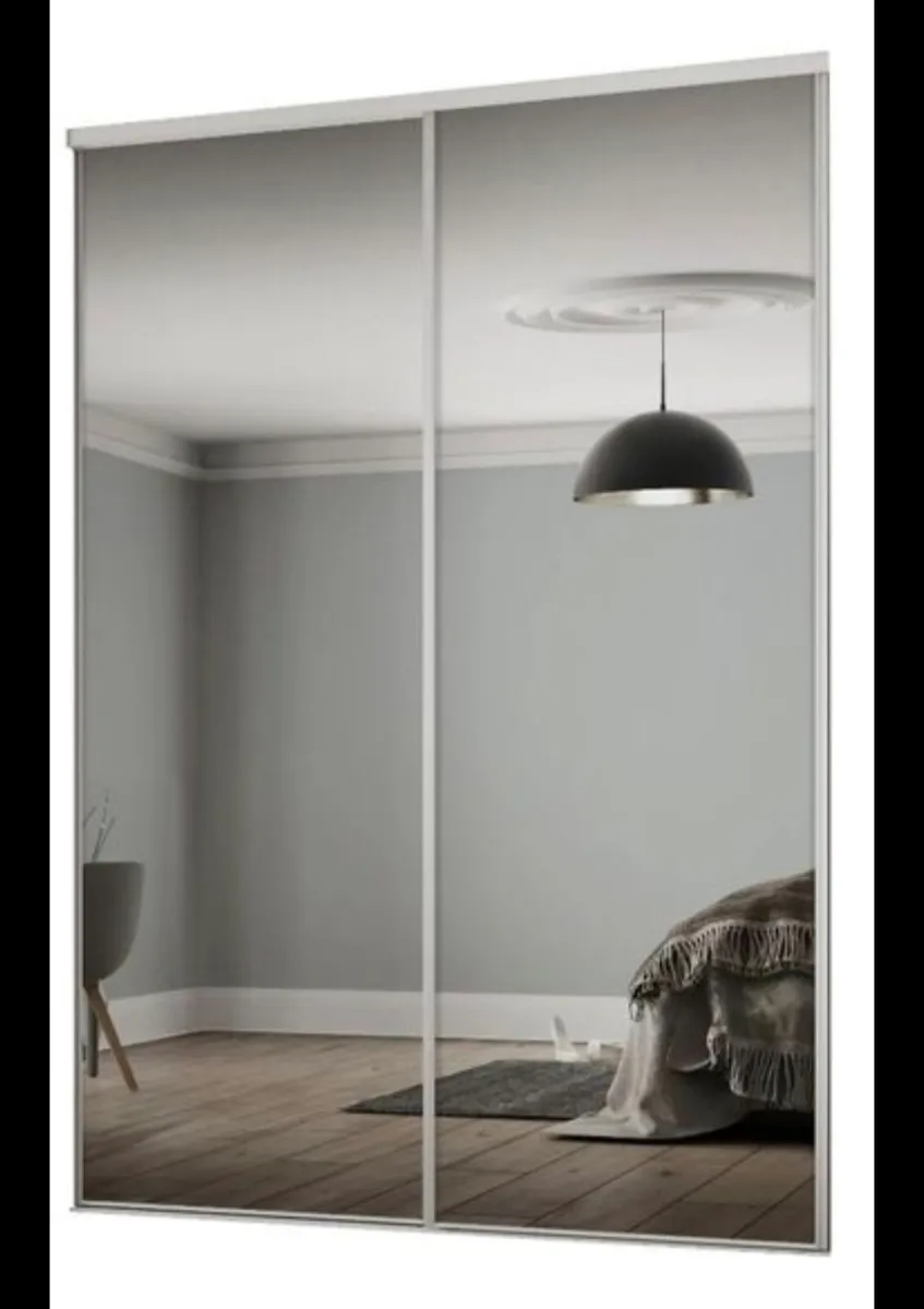 Sliding mirrored doors 4 doors FREE - Image 1