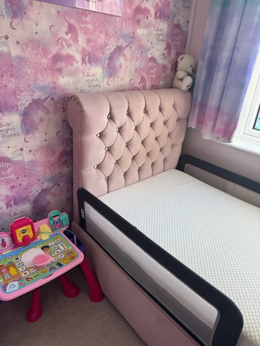 Single bed for girls - Image 2