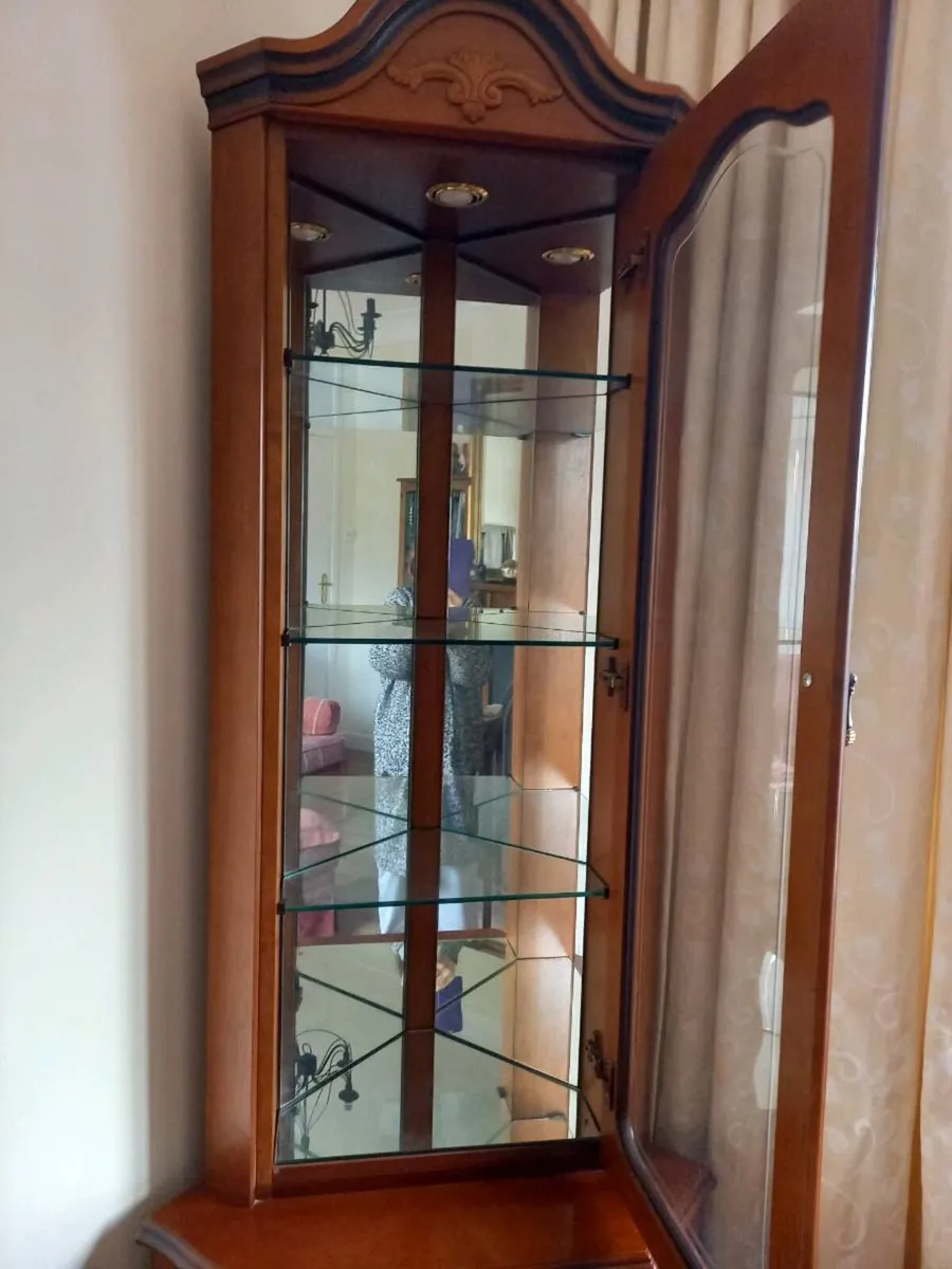 Corner display unit - Image 3