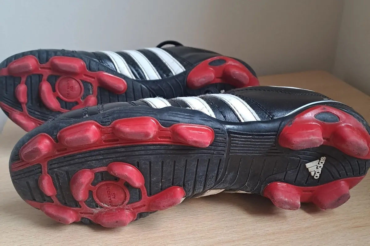 football shoes - Image 2