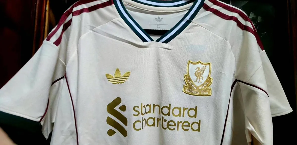 Limited edion LFC jersey - Image 1