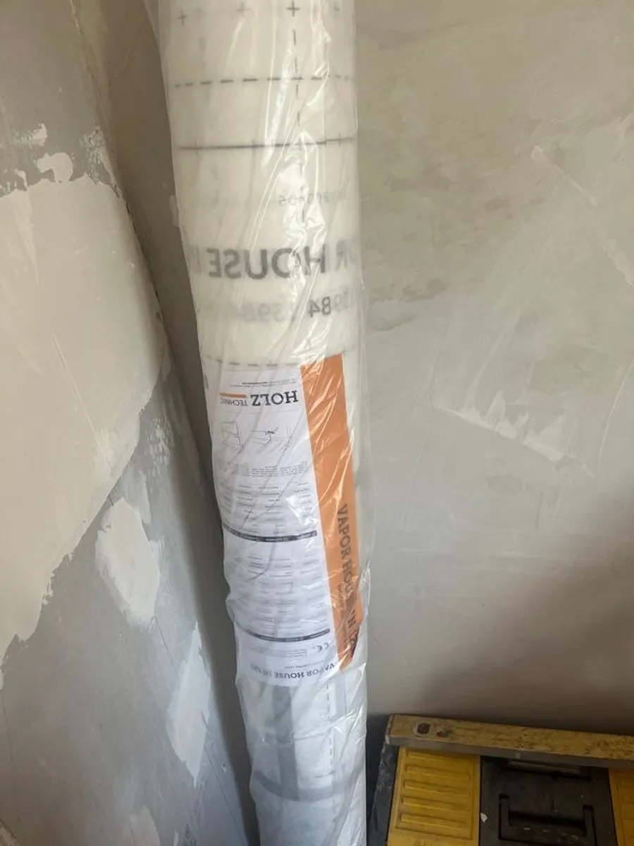 200mm Insulation, vapour barrier and air tightness tape - Image 4