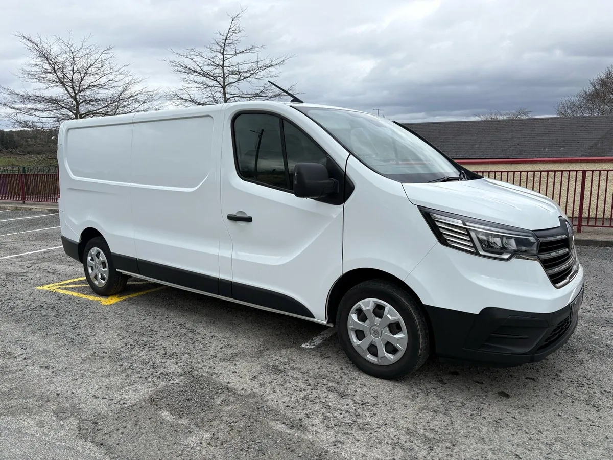 2023 (232) RENAULT TRAFIC 2.0 LL30 - Image 1