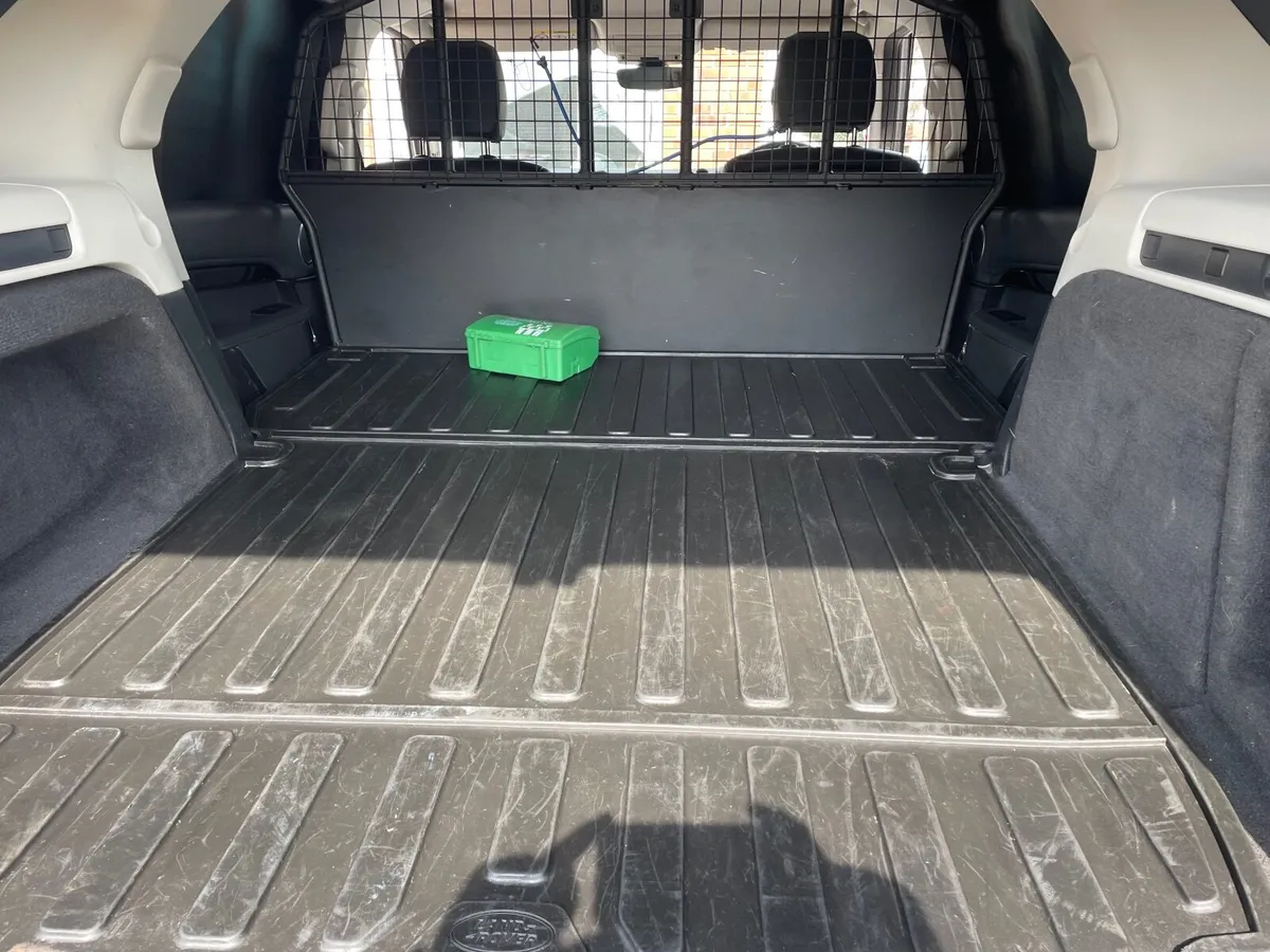 Land Rover Discovery 2020 - Image 2