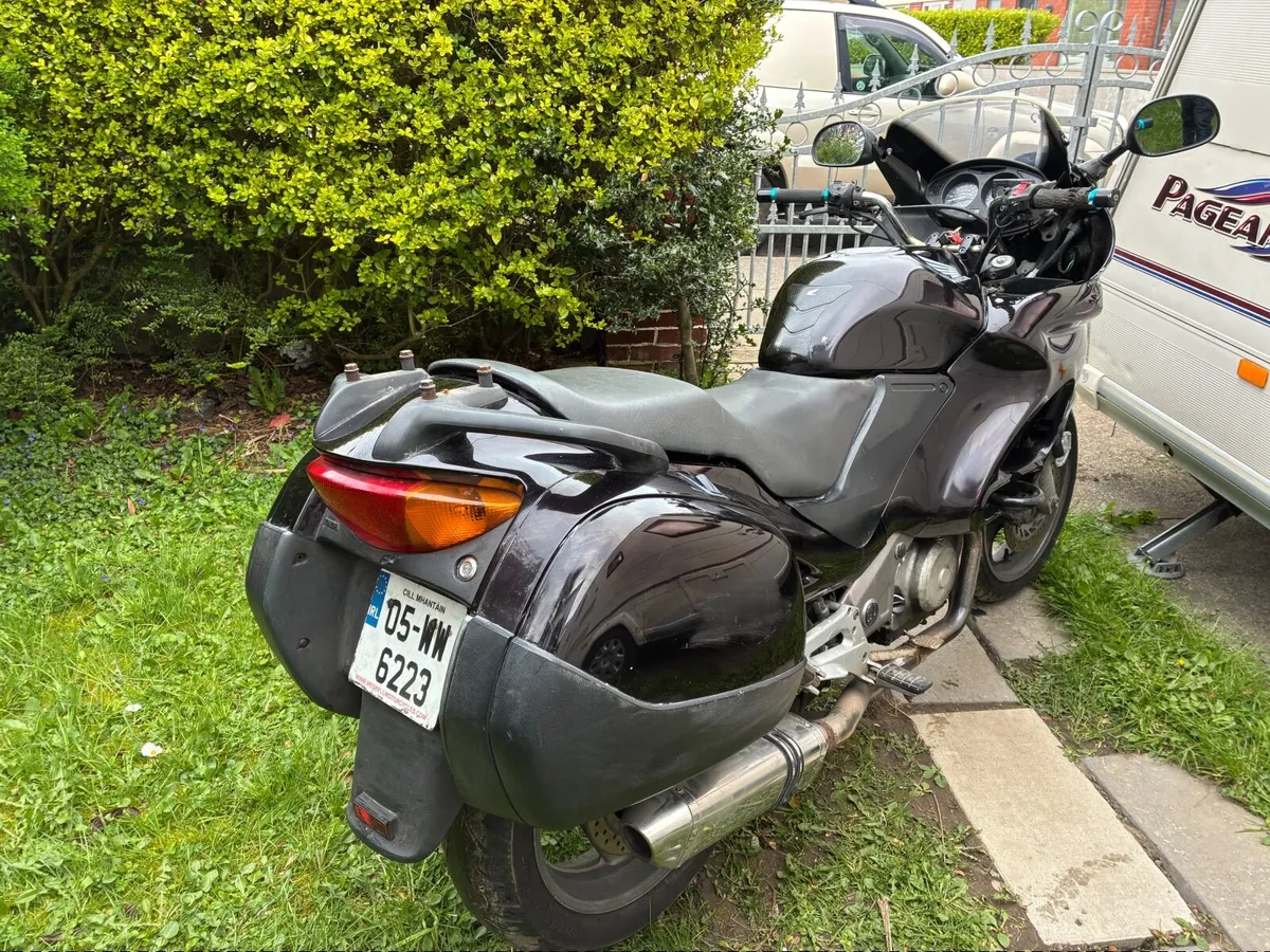 Honda Deauville 650 - 2005 - Image 4