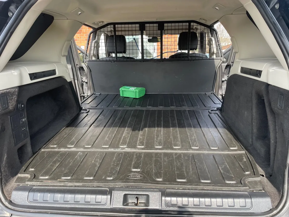 Land Rover Discovery 2020 - Image 3