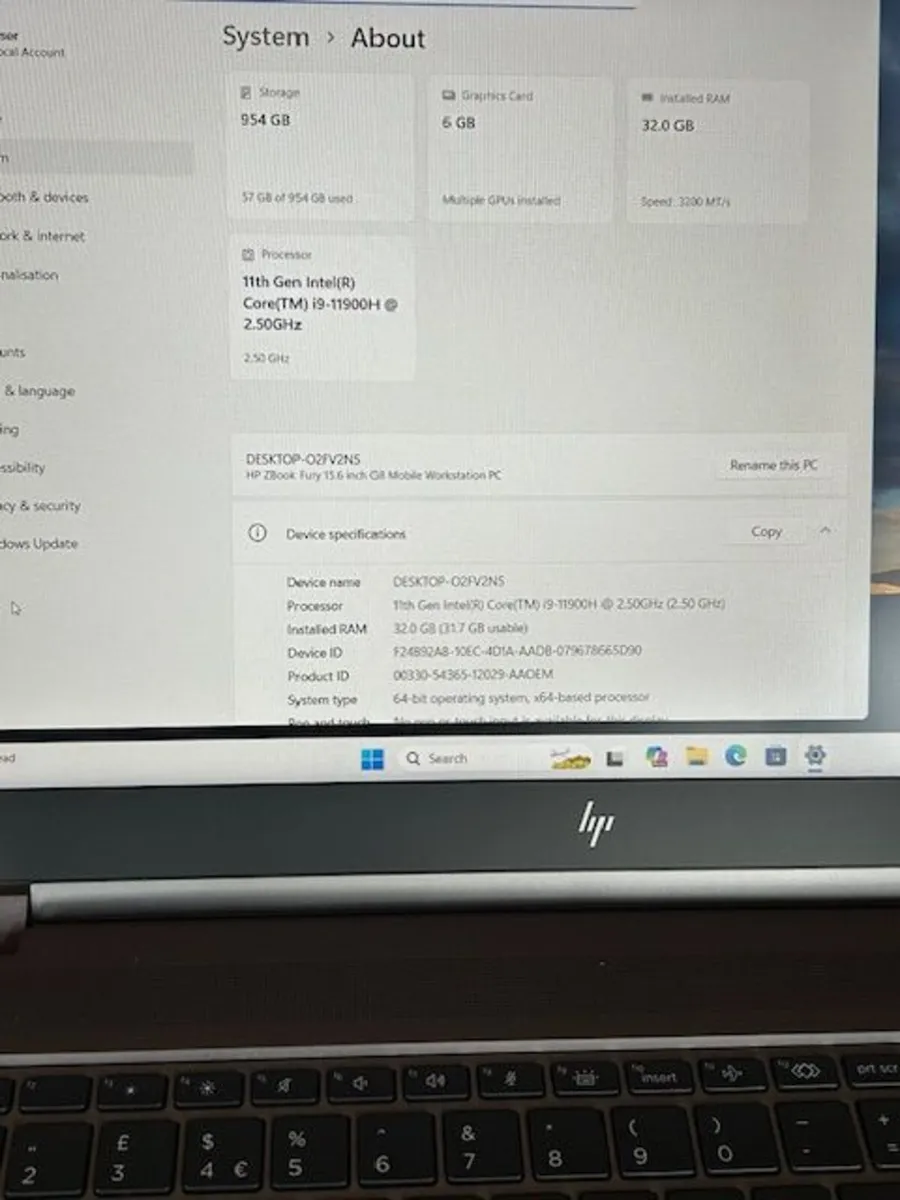 HP ZBook Fury G8 15.6" -i7/512 SSD-32GB -Graphics - Image 4