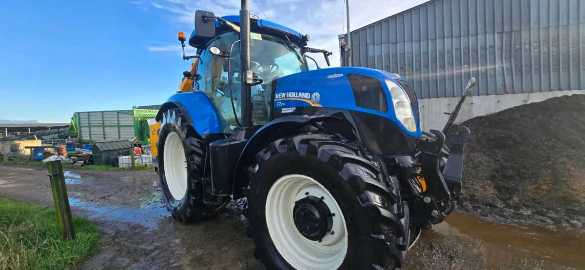 New Holland T7210 Auto command - Image 4