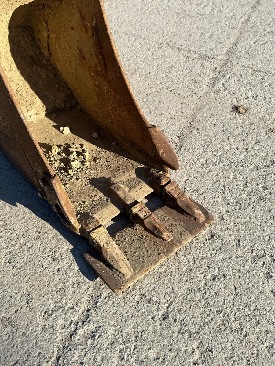 22” Bucket 65mm pins - Image 4