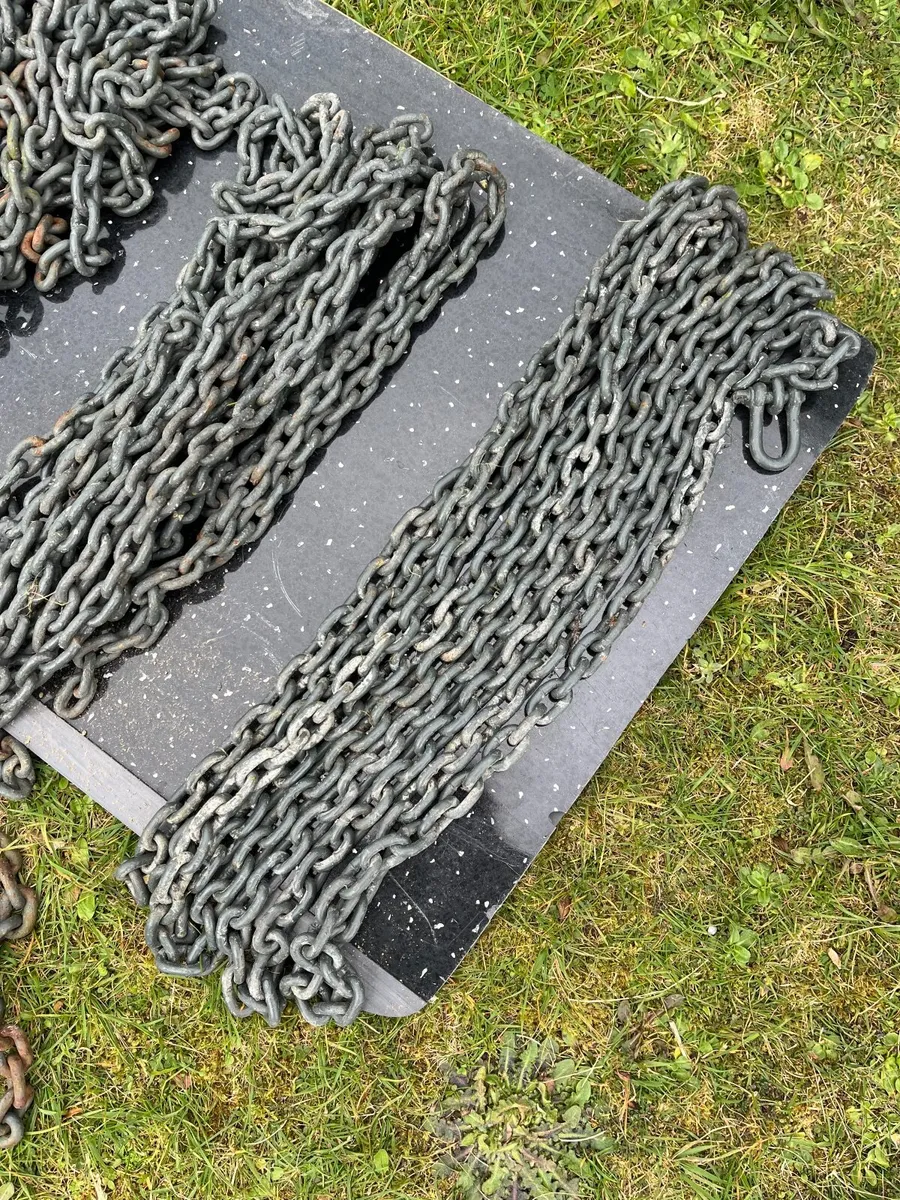 Metal chains of various lengths - Image 2