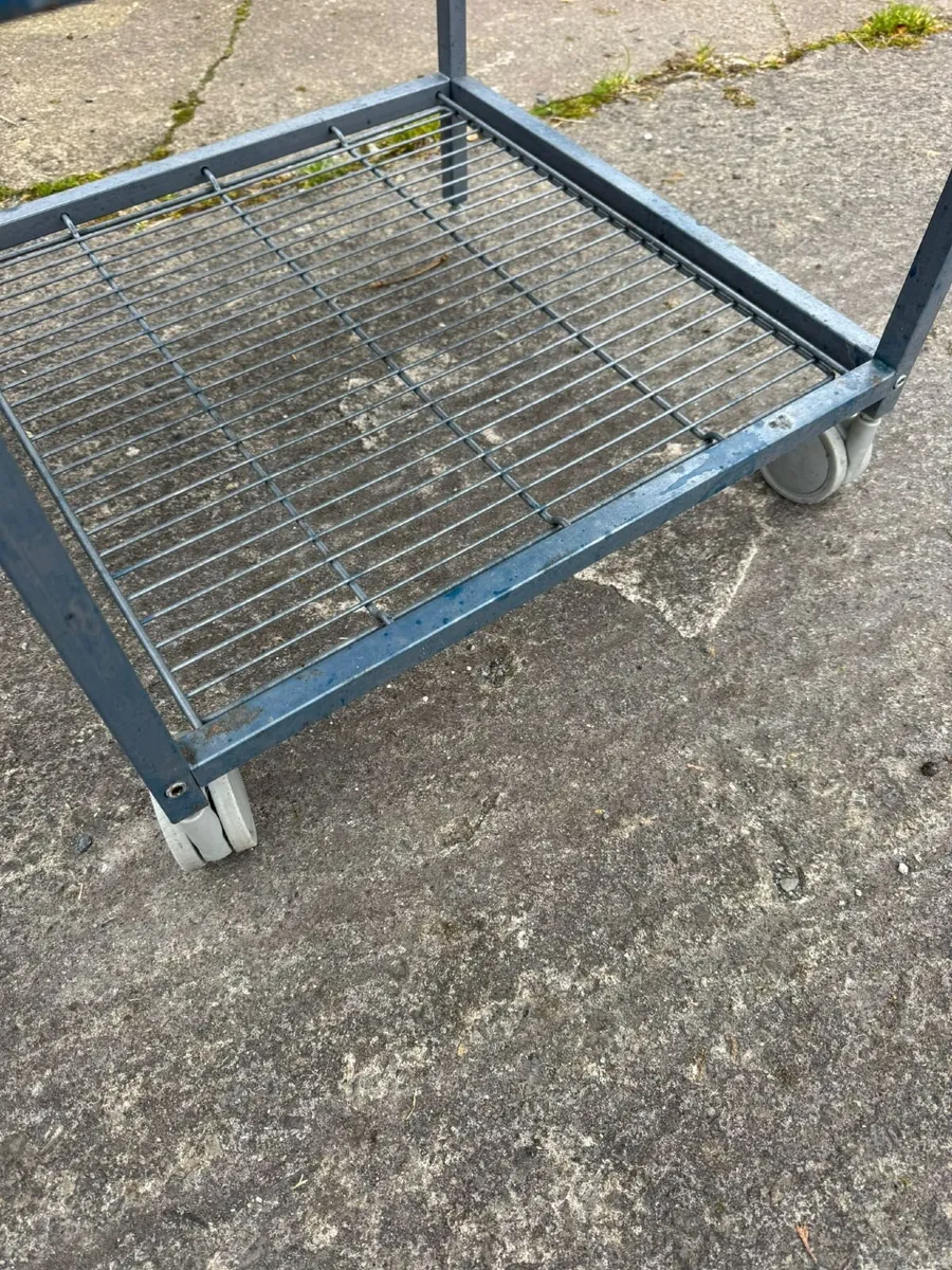 Stainless steel mobile tray - Image 2