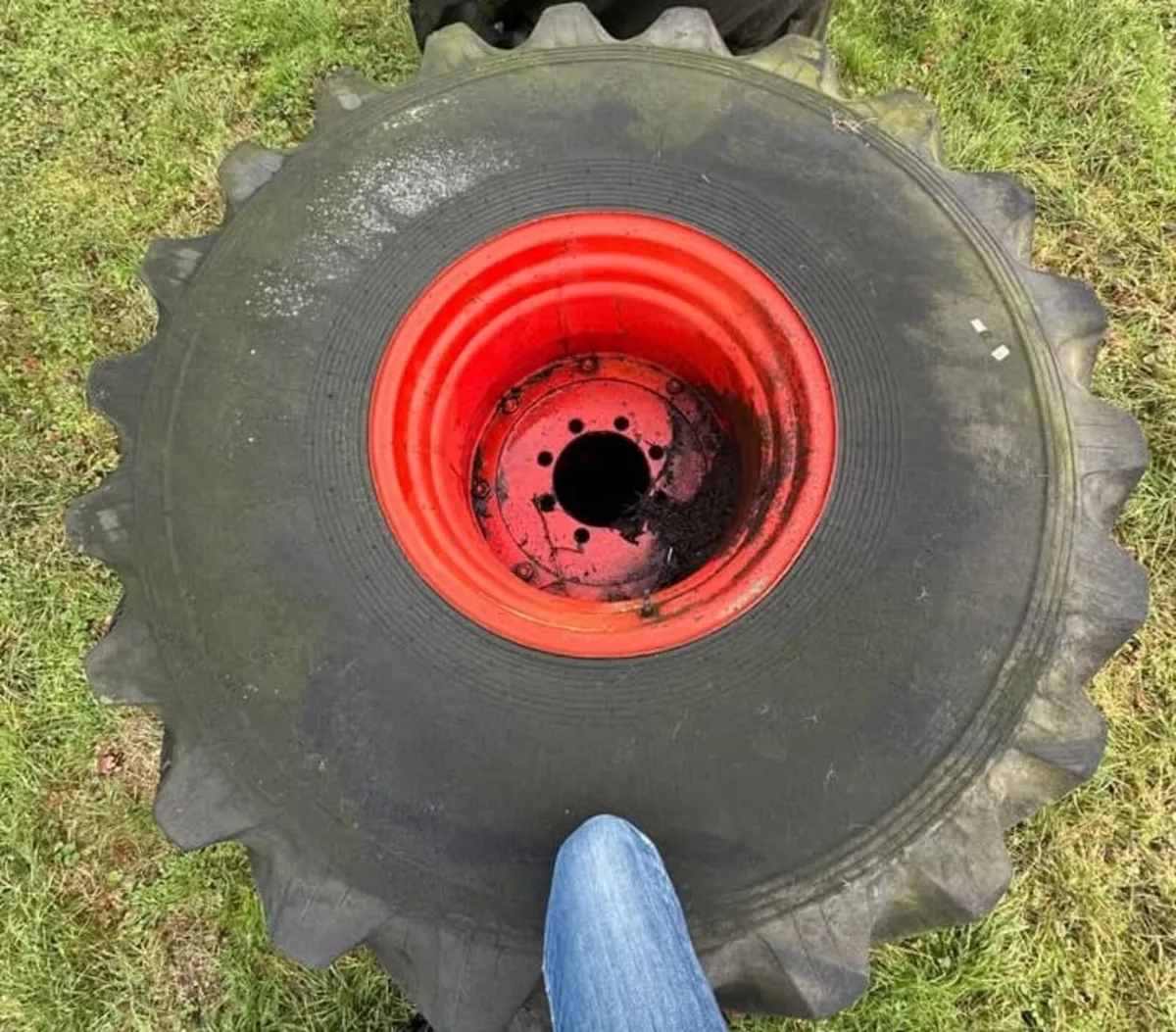 28.1r 26 interchangeable tanker tractor wheels - Image 4