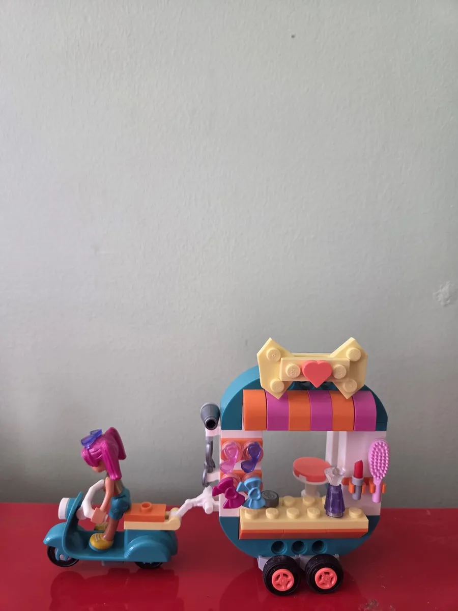 A lego friends mobile hair salon - Image 1