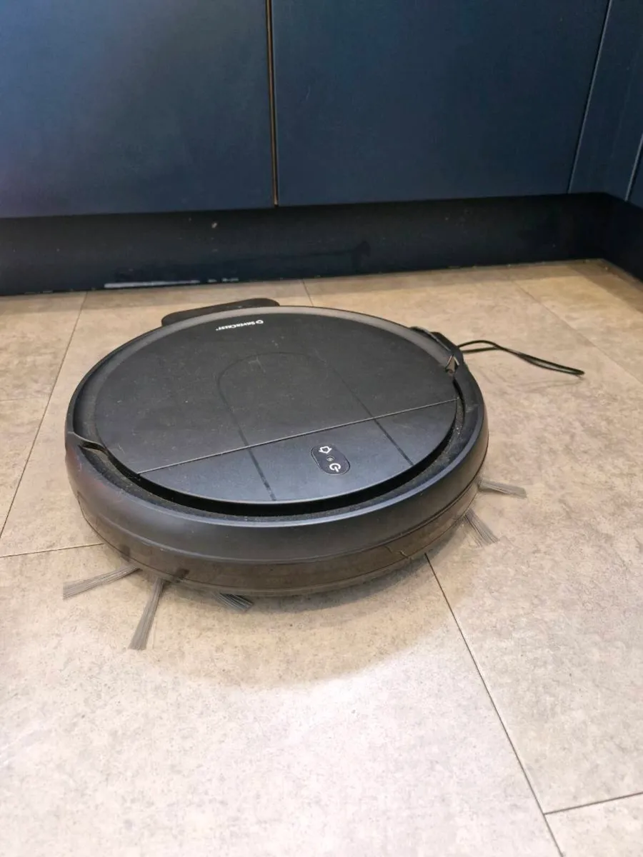 Robot vacuum
