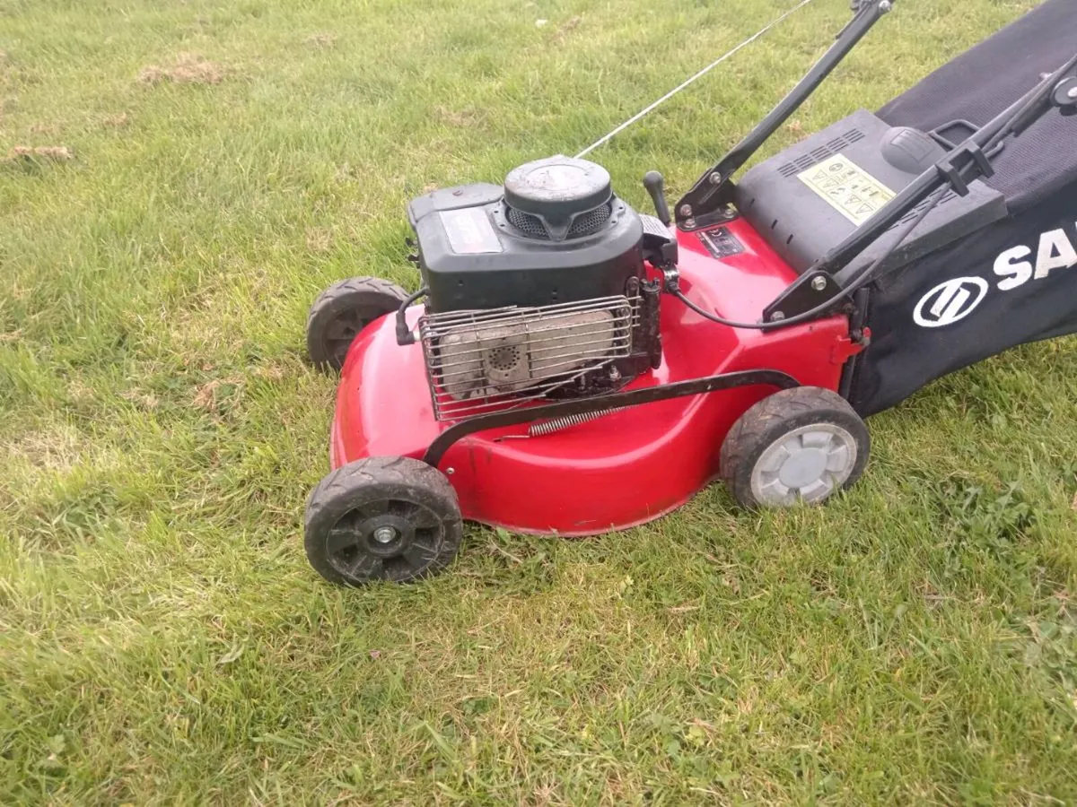 Lawnmowers - Image 4