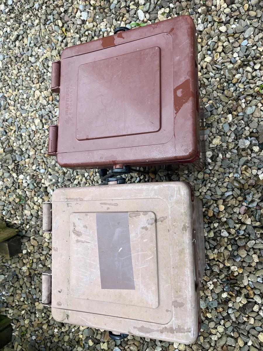 Two buckets - Image 3