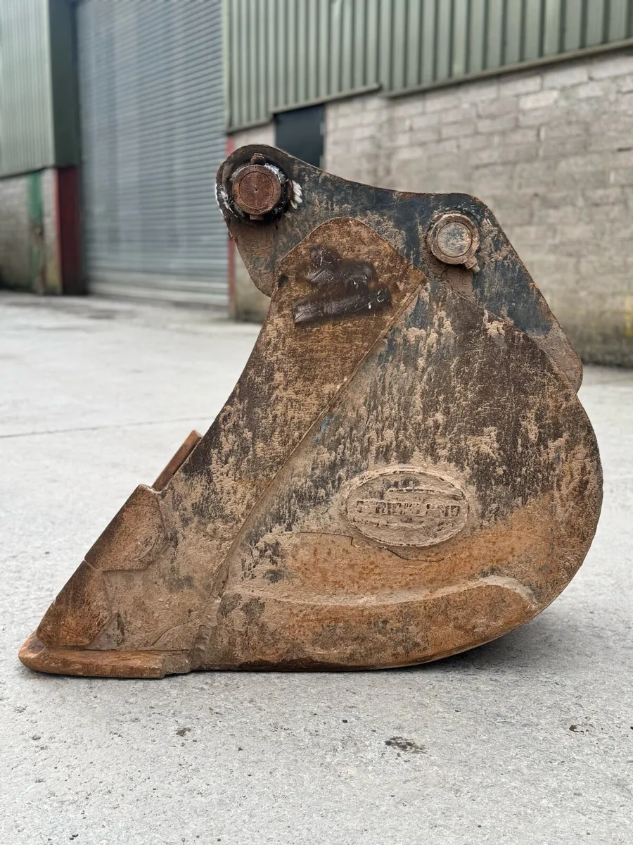 24” Strickland Bucket 65mm Pins - Image 1