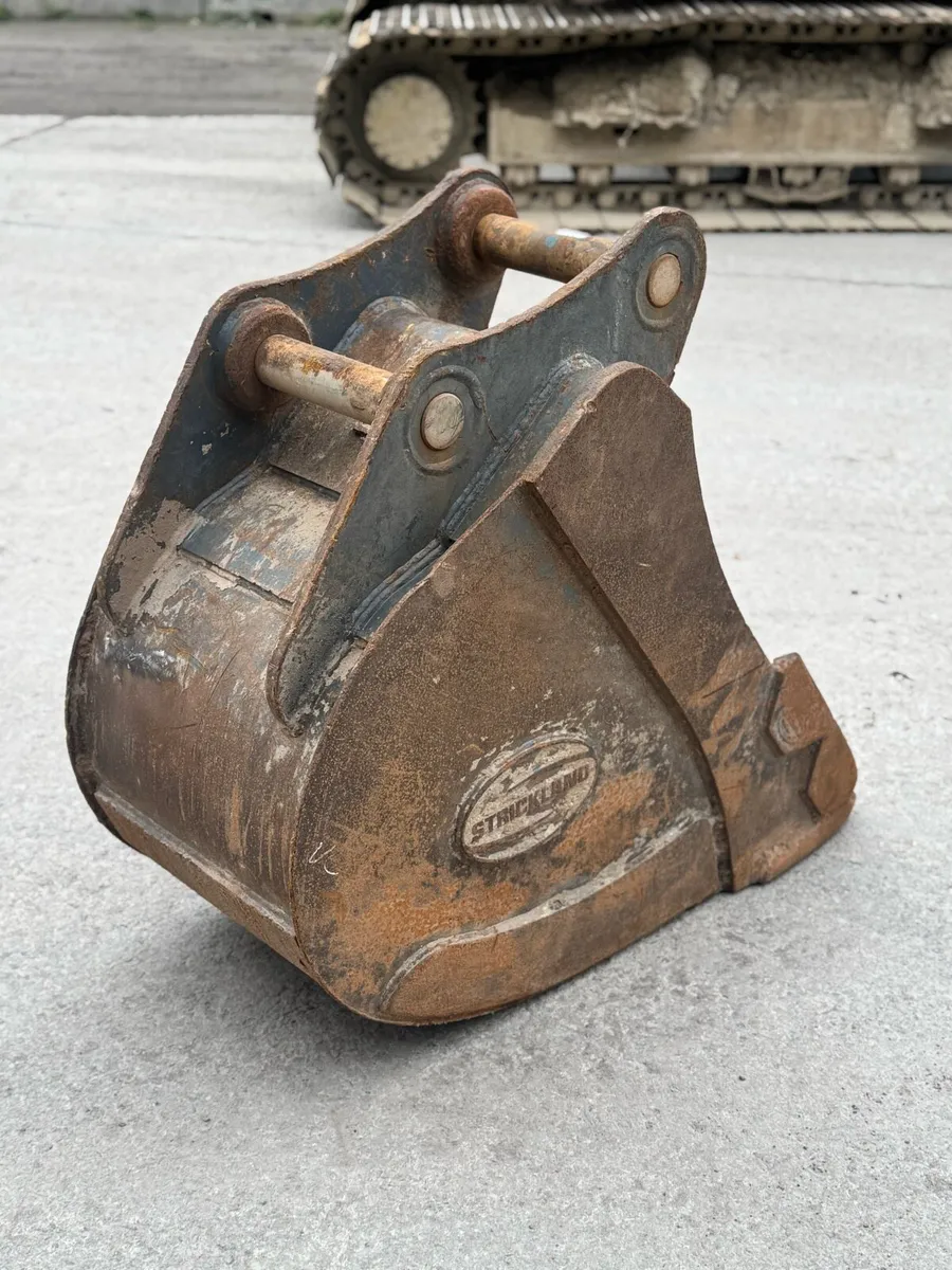 24” Strickland Bucket 65mm Pins - Image 3