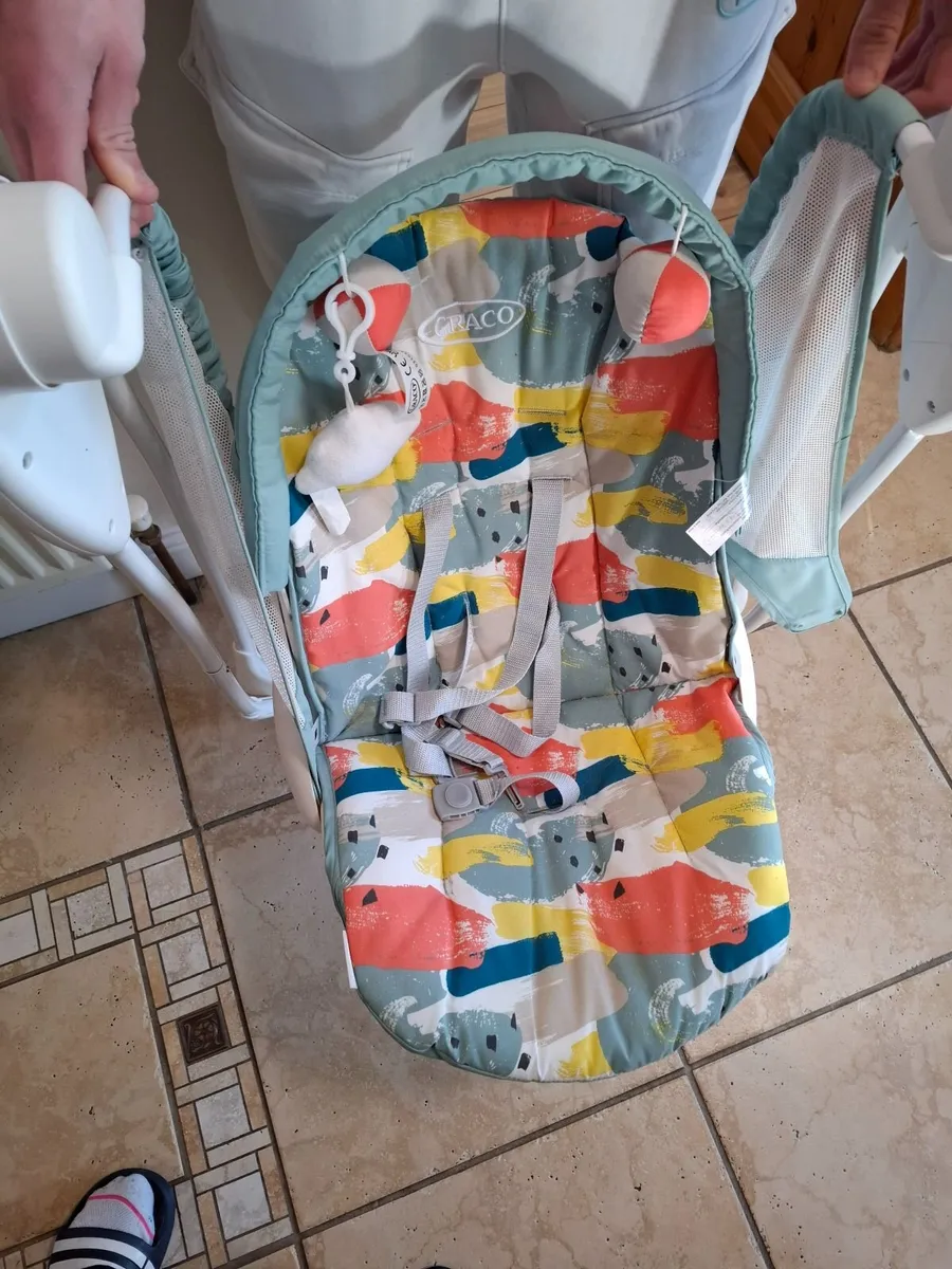 Baby swinging chair - Image 2