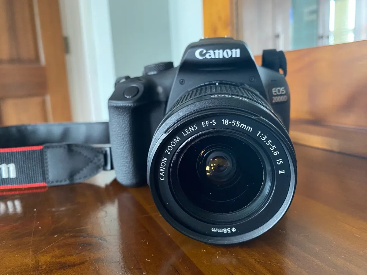 Canon EOS 2000D DSLR Camera and EF-S 18-55mm lens - Image 3