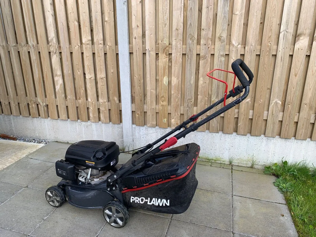 Hyundai Pro Lawn petrol lawn mower - Image 2