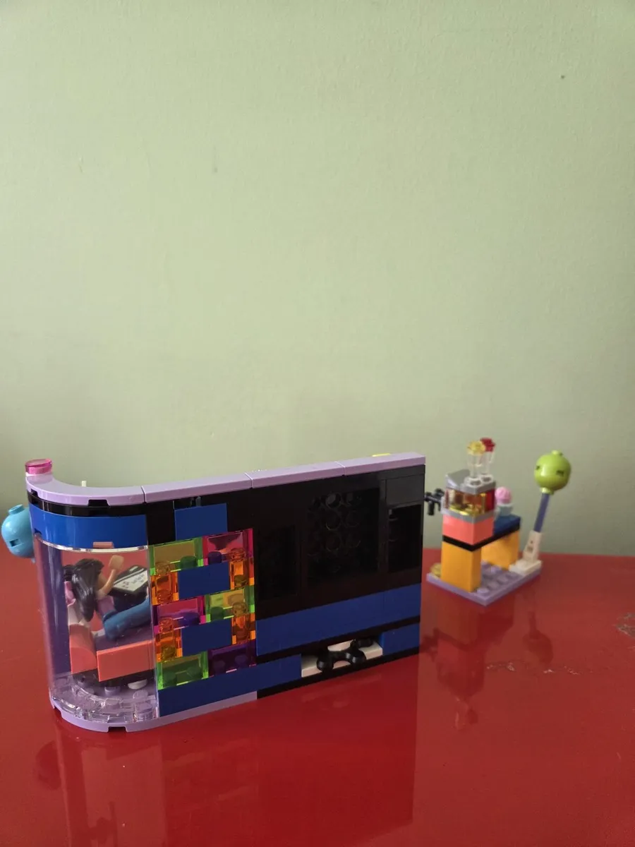 A karaoke studio set - Image 4