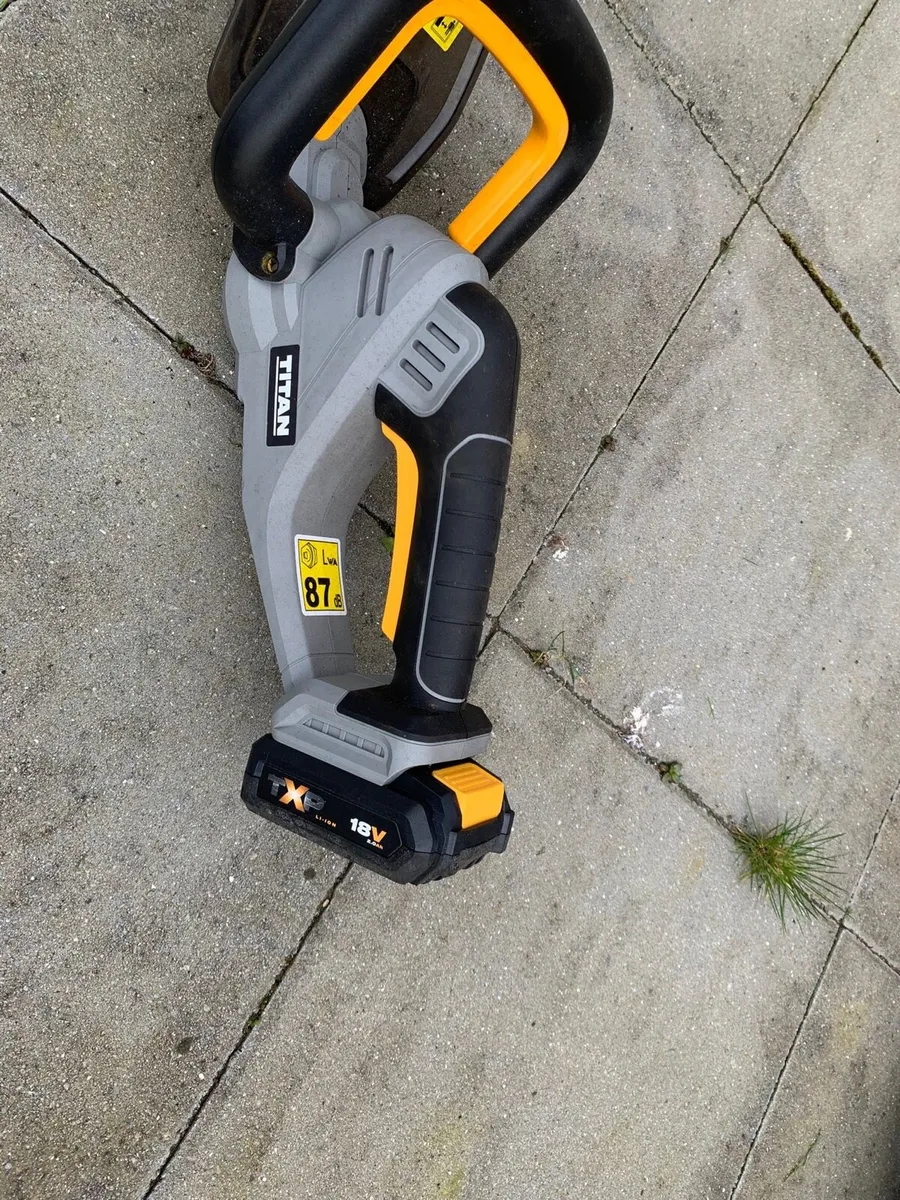 Titan hedge trimmer - Image 2