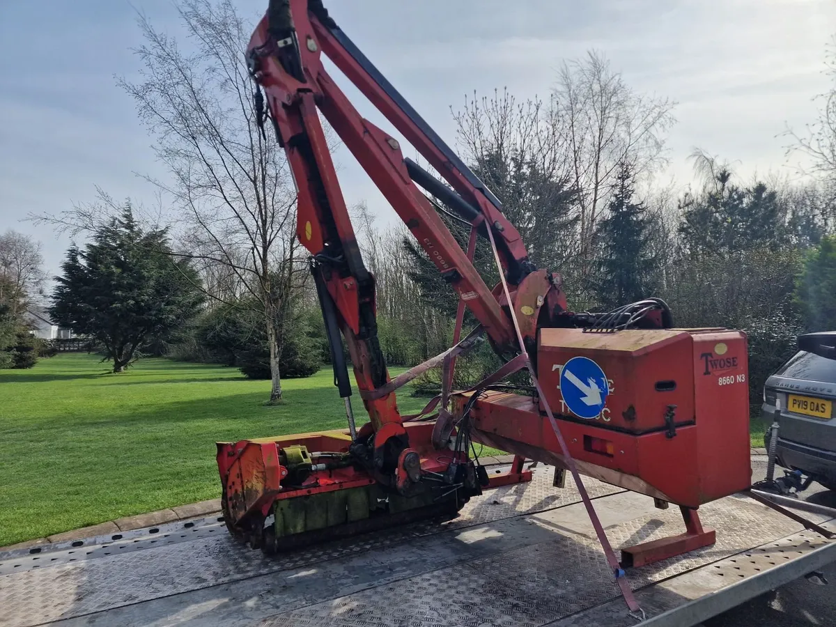 Twose Mcconnell Tractor Hedgecutter Hedge Cutter - Image 1
